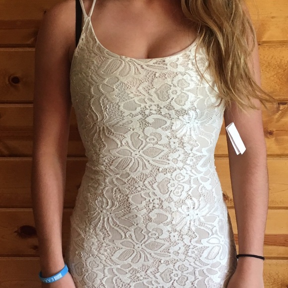 Bodycon lace dress - Picture 1 of 3