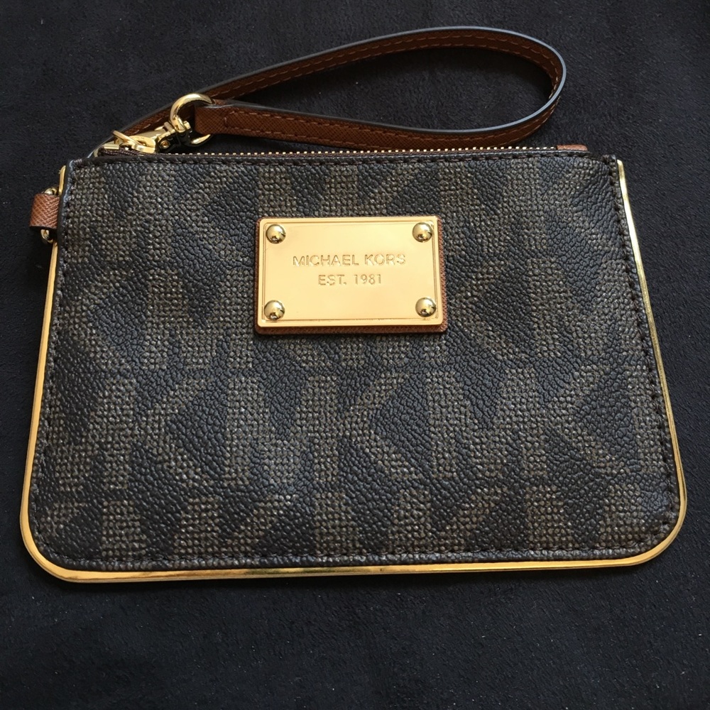 Micheal KORS Wristlet