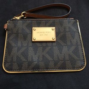 Micheal KORS Wristlet