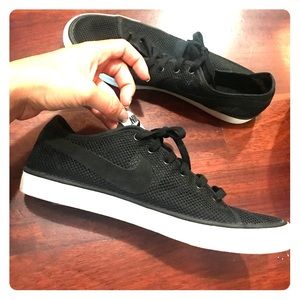 Worn once! Nike sneakers