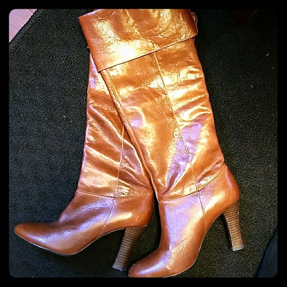 Steve Madden 3in heel brown  riding boots.