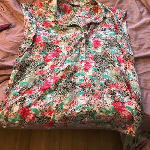 Sleeveless button down