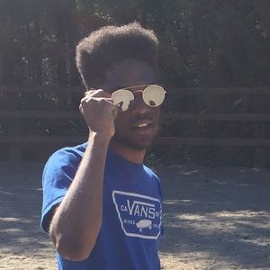 Meet your Posher, Devin