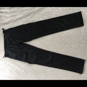 Designer AG Black Cargo Pants. SZ 25