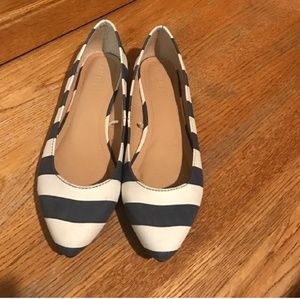 New without box, blue and white Forever21 flats