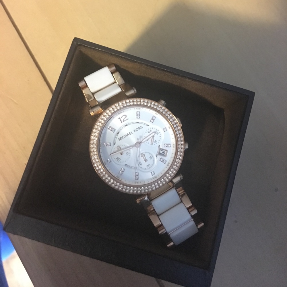 Michael Kors white and rose gold wrist watch