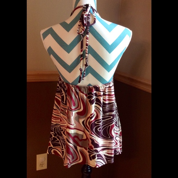 💕New Listing💕 women's jaloux halter top. - Picture 3 of 7