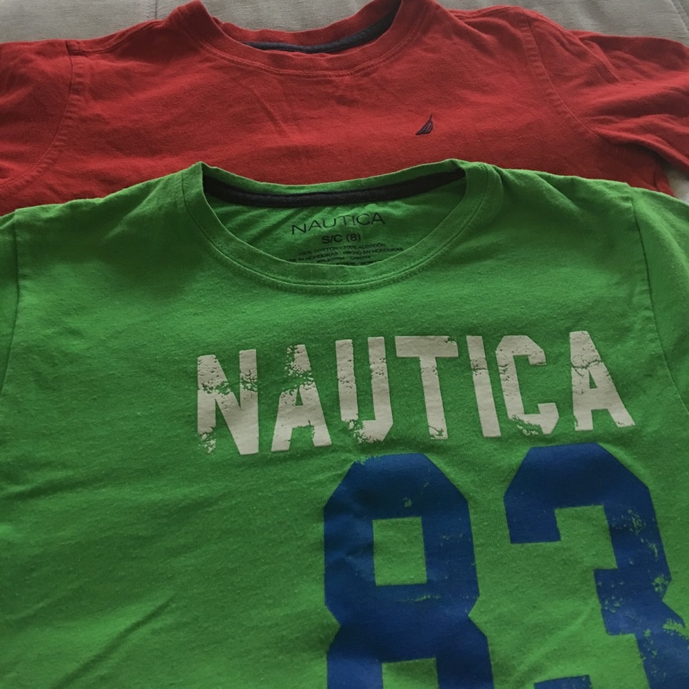 Lot of 2 short sleeve tee size 8