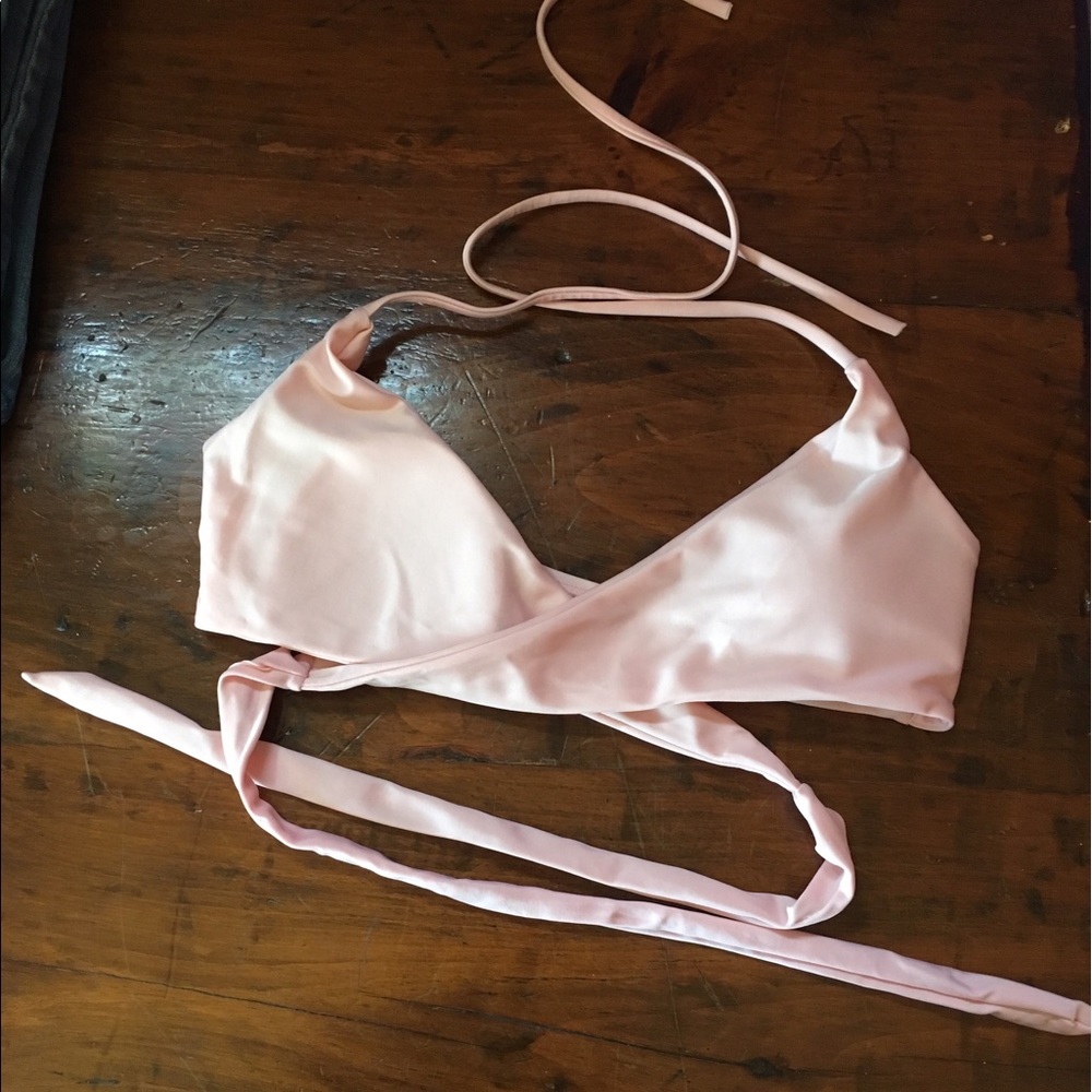 Cross Over Bikini 💖 - Picture 3 of 4