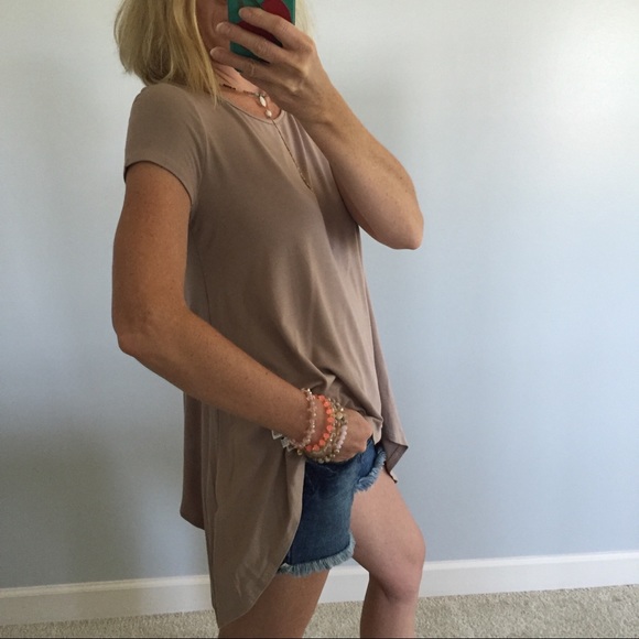 ❤️1 SMALL❤️Taupe Color Short Sleeve Tunic Top - Picture 3 of 6