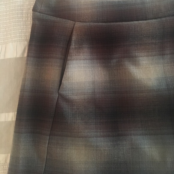 Contemporary Forever 21 skort✨ - Picture 3 of 4