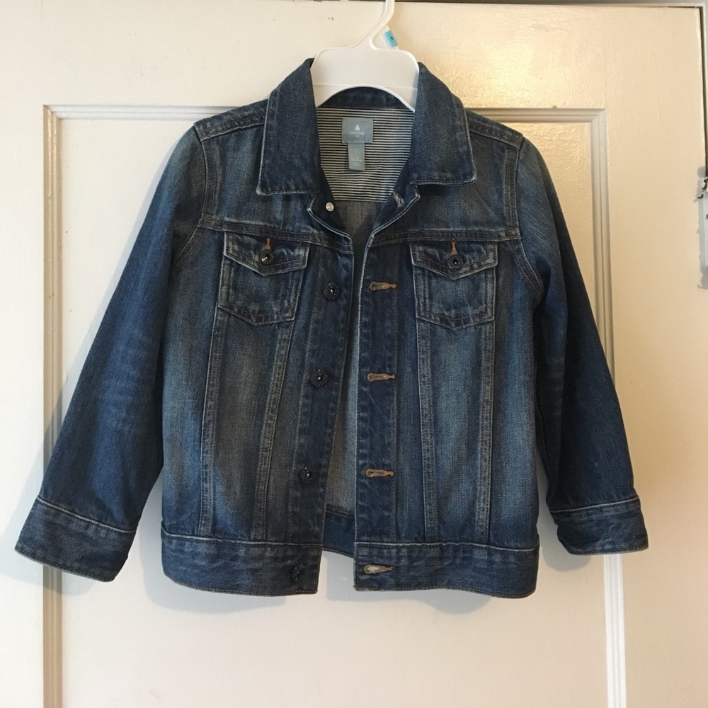Boys denim babyGap jacket. Size 5 years.