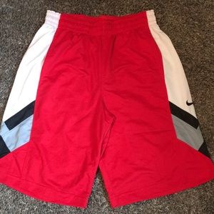 Nike basketball shorts/size medium