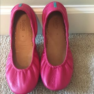 EUC fuschia tieks 💕