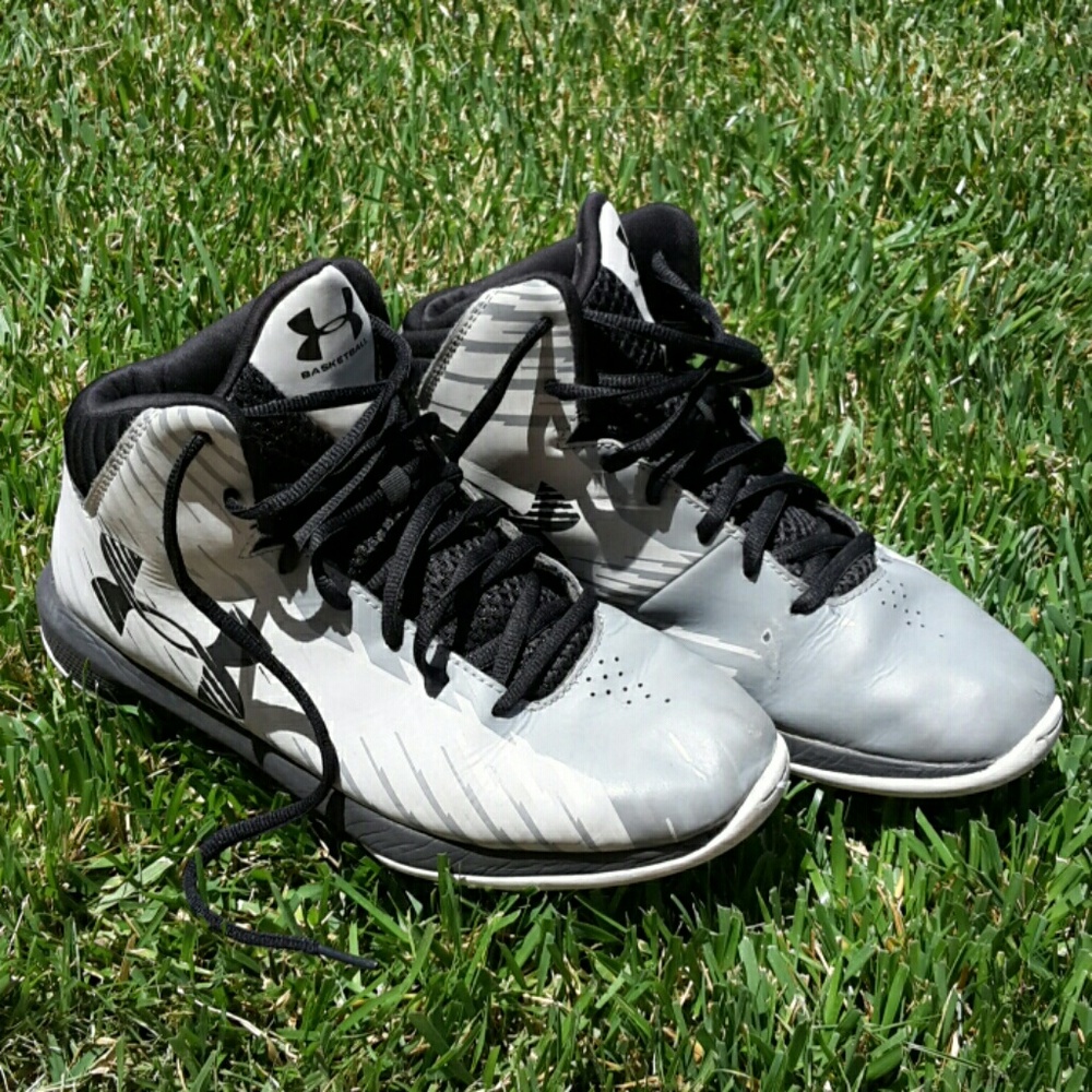 Boy's Under Armour Basketball Shoes