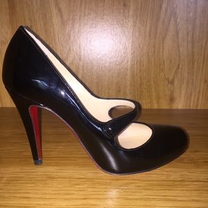 Authentic Christian Louboutin Charlene Pumps