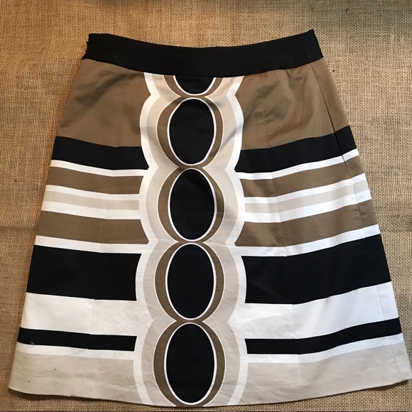 ✔️Merona Collection A-Lined Geometric Design Skirt - Picture 2 of 4
