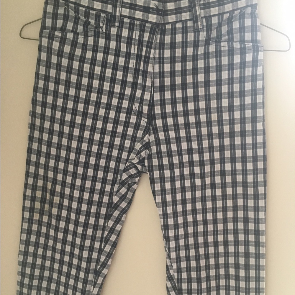 Erin Brooke Collection black plaid crops 8