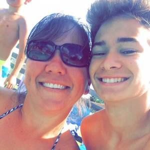 Meet your Posher, Elizabeth williamson