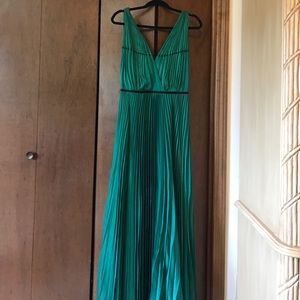Emerald Green Maxi Formal Dress