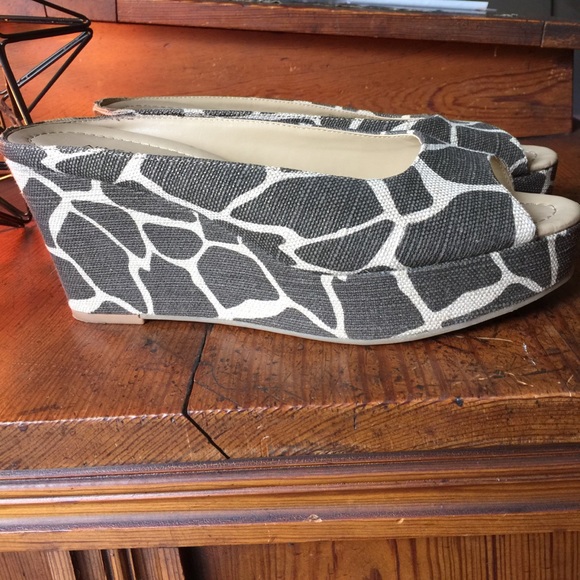 Wedge slip on's - Picture 3 of 6