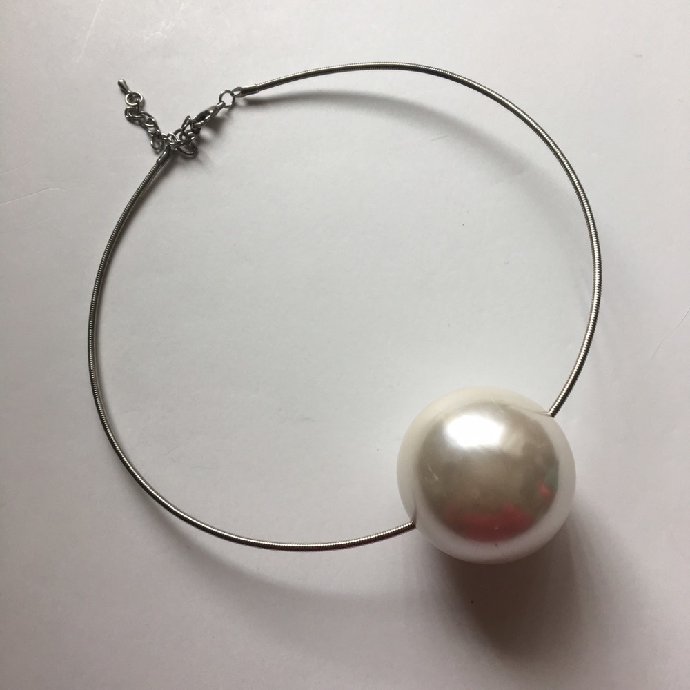 Funky Giant Pearl necklace