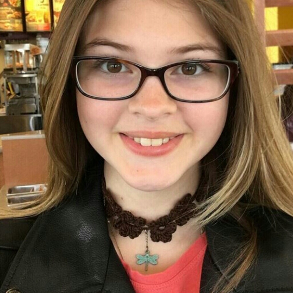 Flower Choker with Dragon Fly