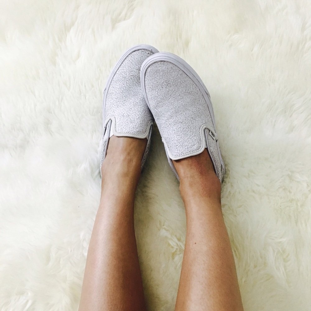 Vans Classic White Cracked Leather Slip On