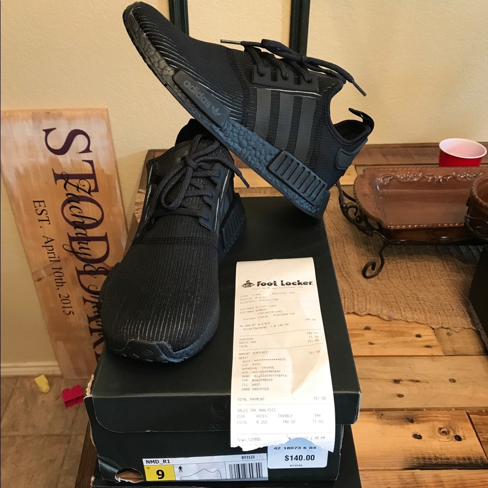Triple black Reflective Nmd