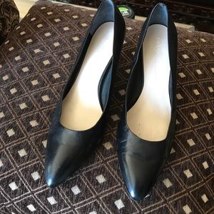 Franco Sarto 2" black heels