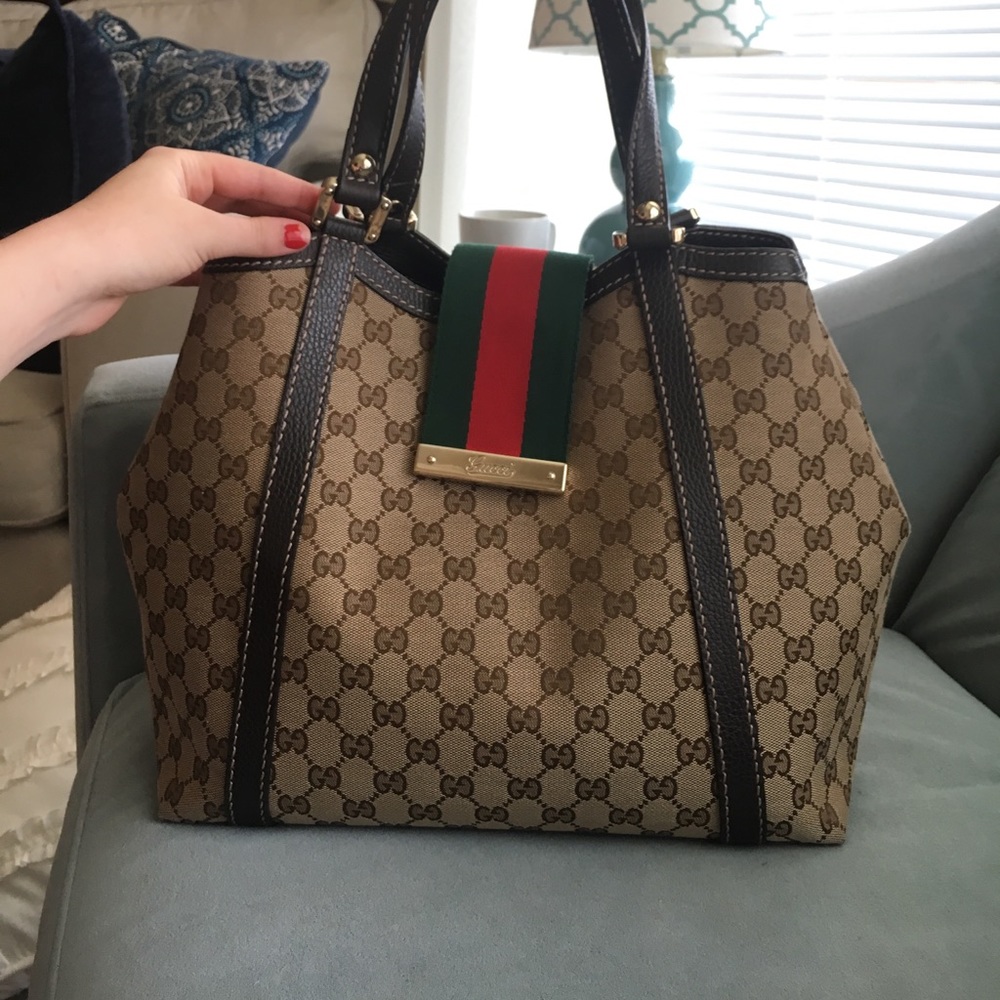Authentic Gucci hobo purse
