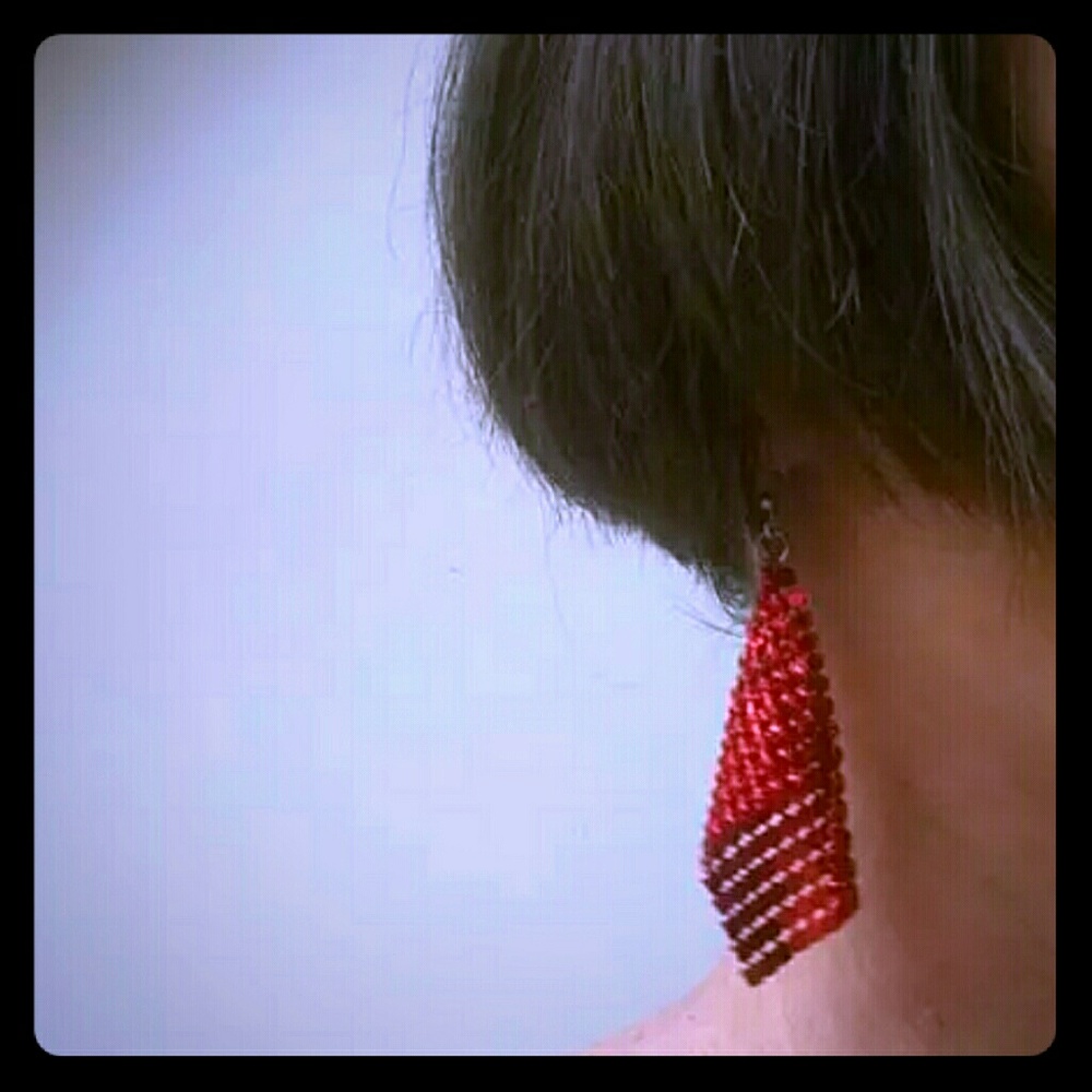 Retro Red Dangle Drop Earrings.