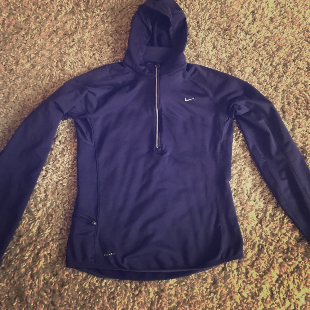Nike Pull Over