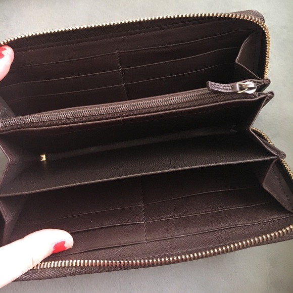 Authentic Gucci wallet - Picture 4 of 5