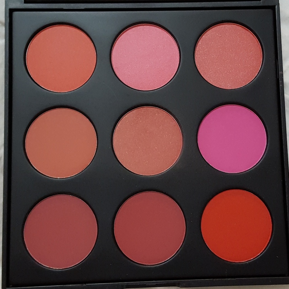 Morphe 9B blush palette