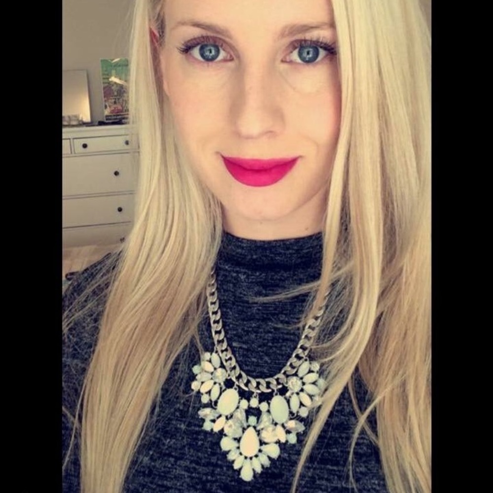 Gorgeous statement necklace