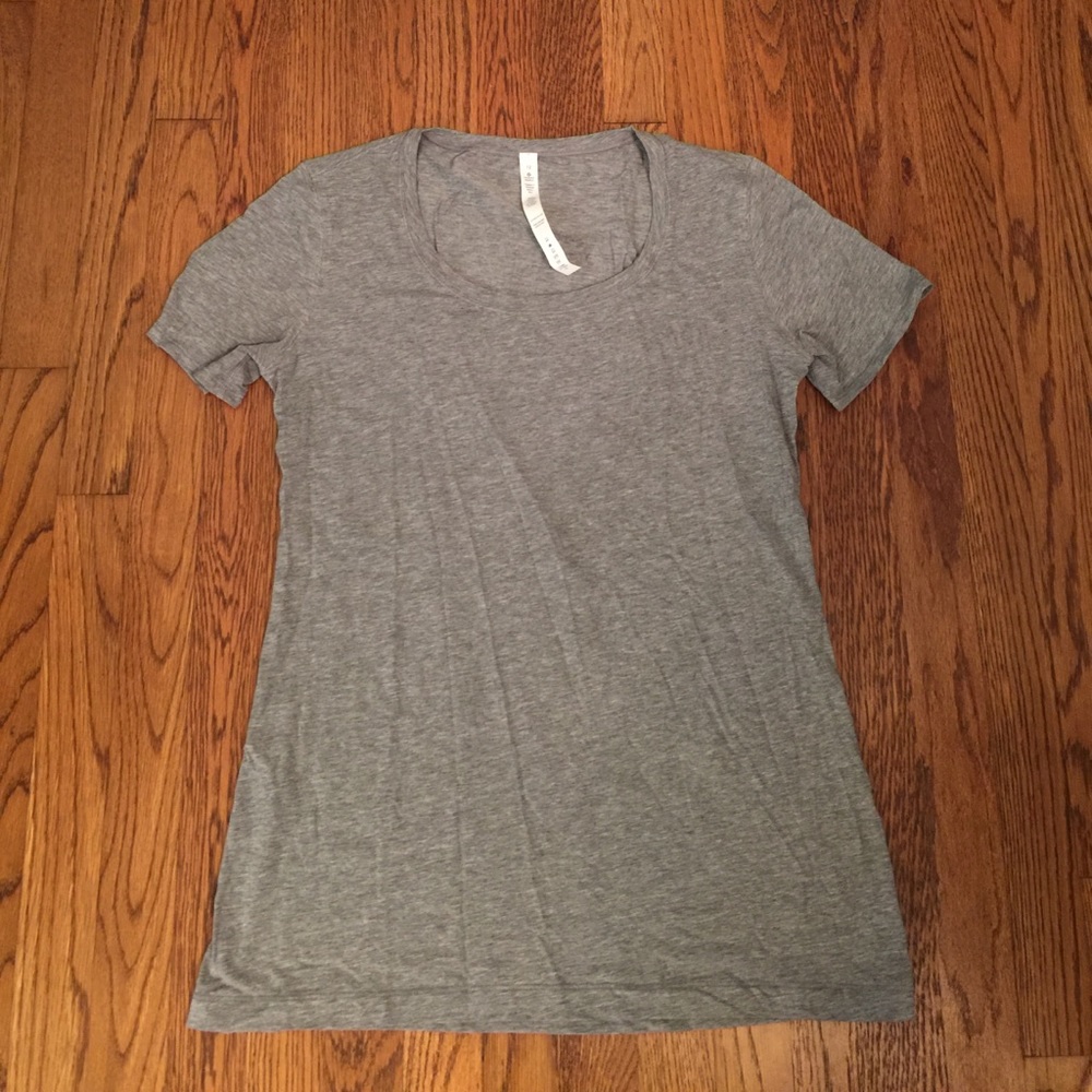 NEW - Lululemon T-Shirt - Gray - Size 12