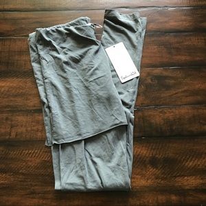 Gray Splending Leggings with skirt - Sz Medium