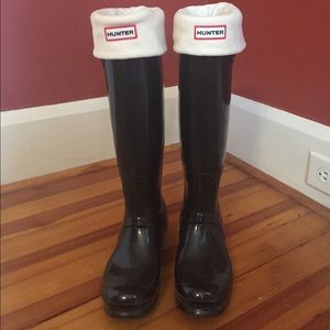 Size 8 Black Hunter Rain Boots with Socks