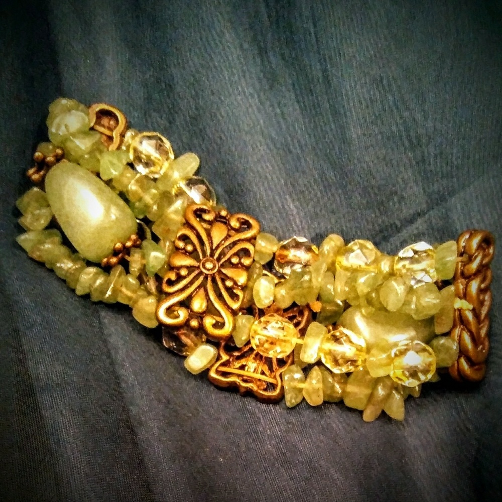 💲STUNNING JADE BRACELET NWOT
