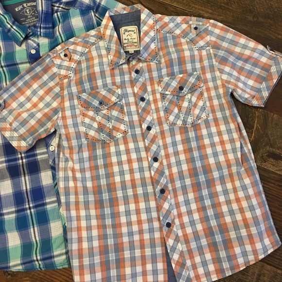 Two button down Shirts - Picture 4 of 6