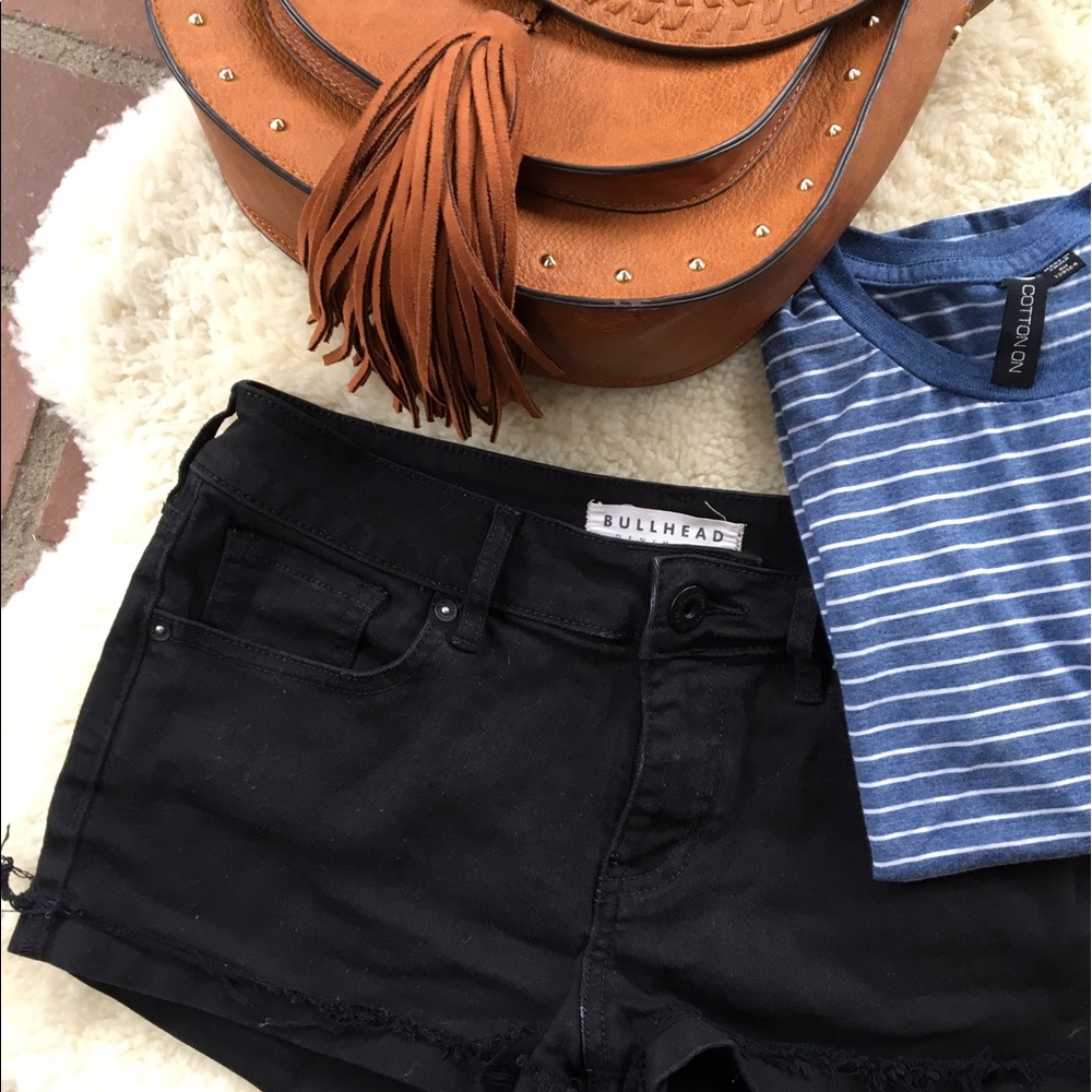 Bullhead Low Rise Shorts