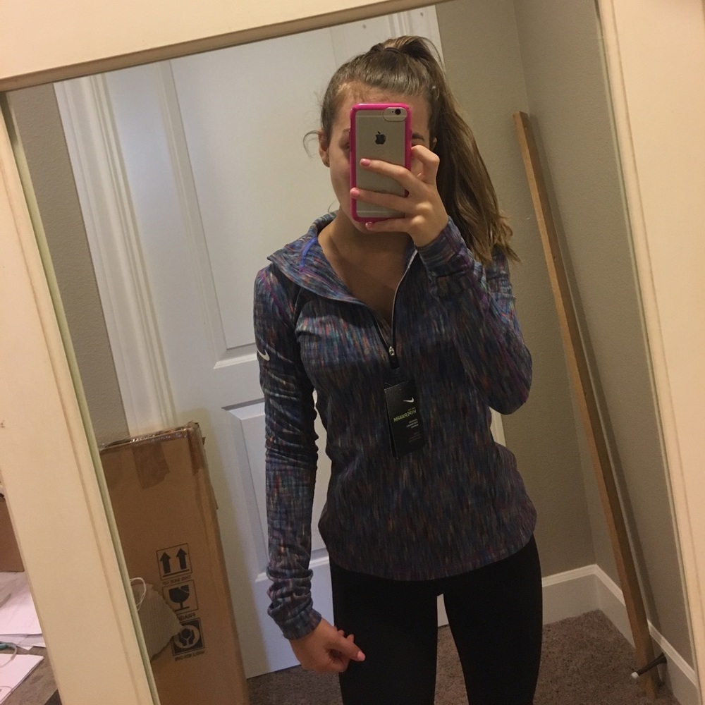 Nike Hyperwarm super cute quarter zip sweater