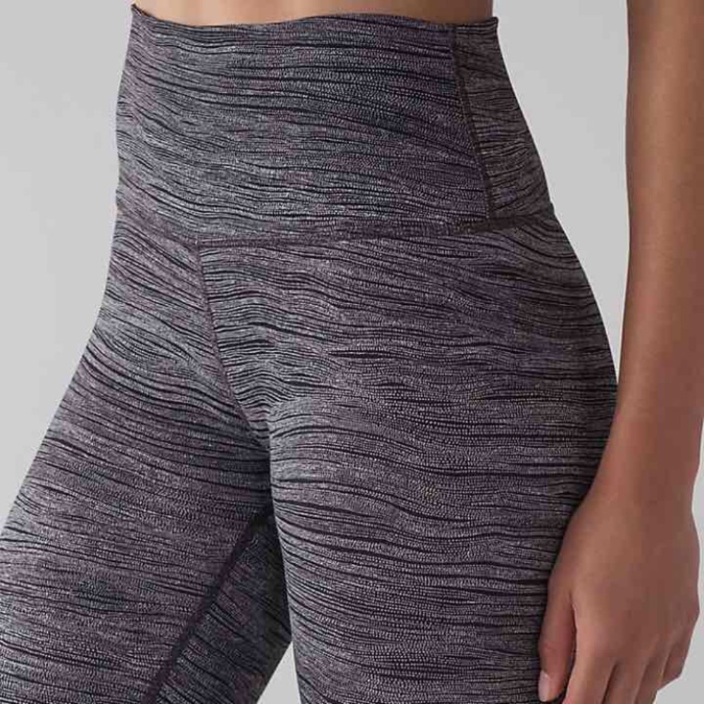 Lululemon WU Hi-Rise Tight size 4