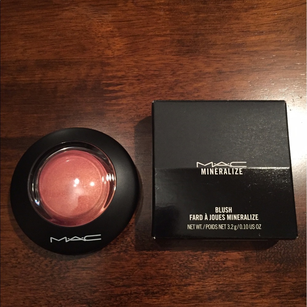 MAC Mineralize blush