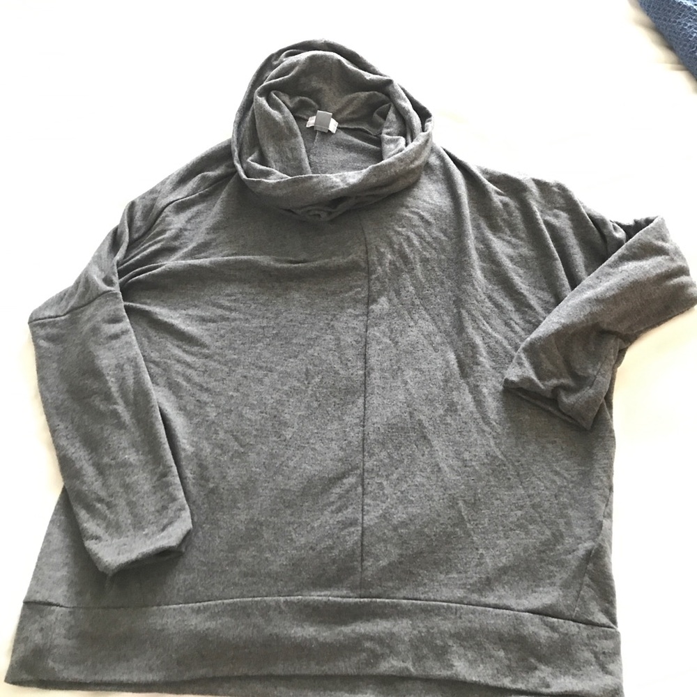 Cozy grey top