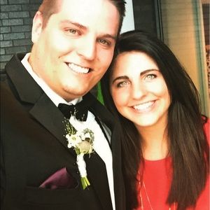 Meet your Posher, Caitlin