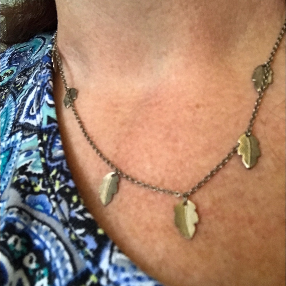 WANTED: silver color leaf necklace