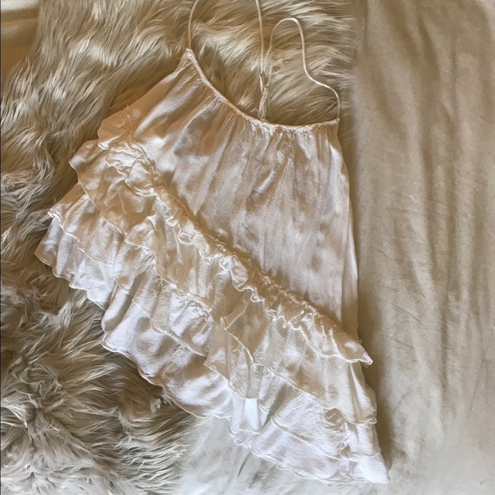 Free People asymmetrical white ruffle tank 💗