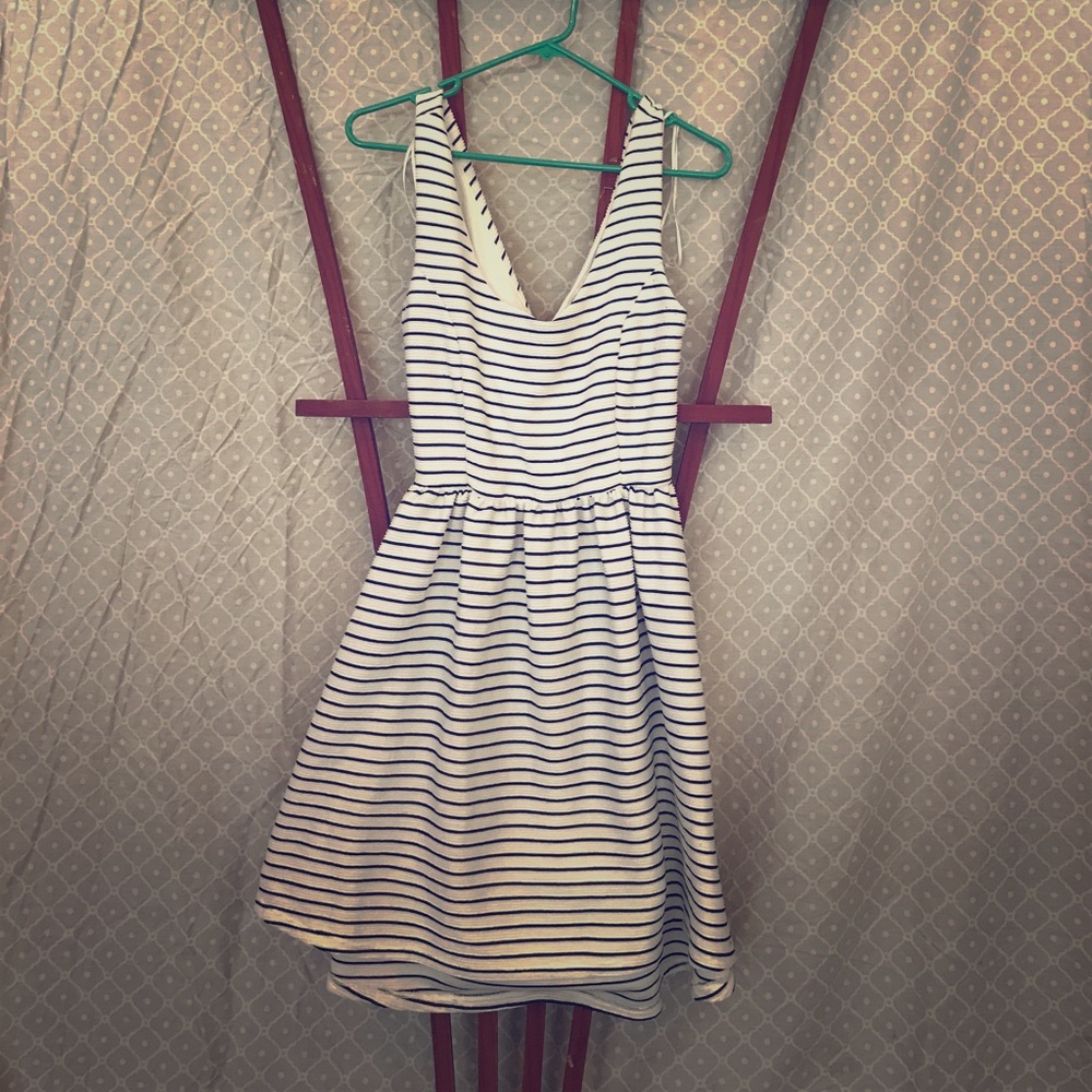 Lauren Conrad Navy and White Dress with Open Back